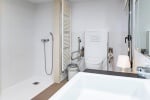 Aménager une salle de bain PMR confortable et fonctionnelle, les points clés